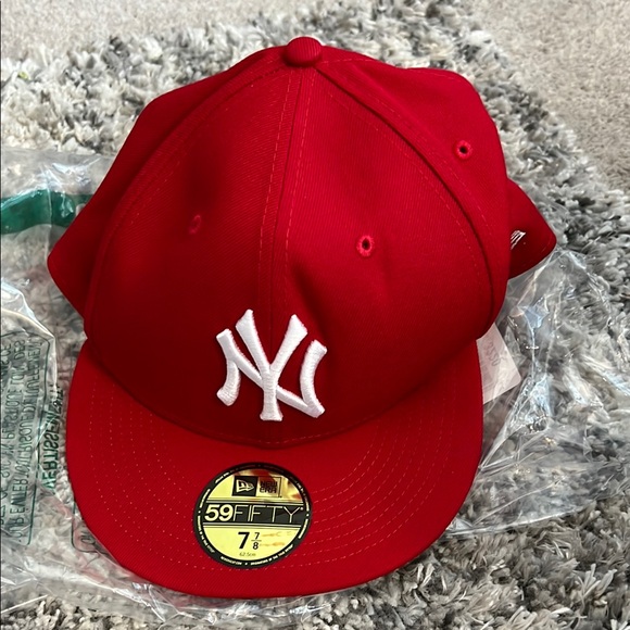 NY Cap Hat NWT new era 7 7/8 Red - Picture 1 of 4